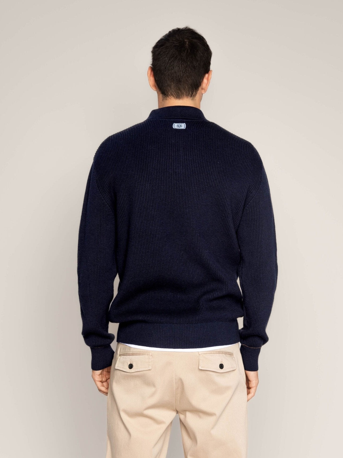 Modelshot / Navy / Detail
